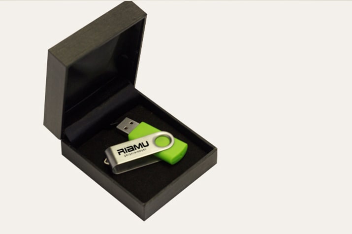 Riamu Entertainment Custom USB Flash Drive